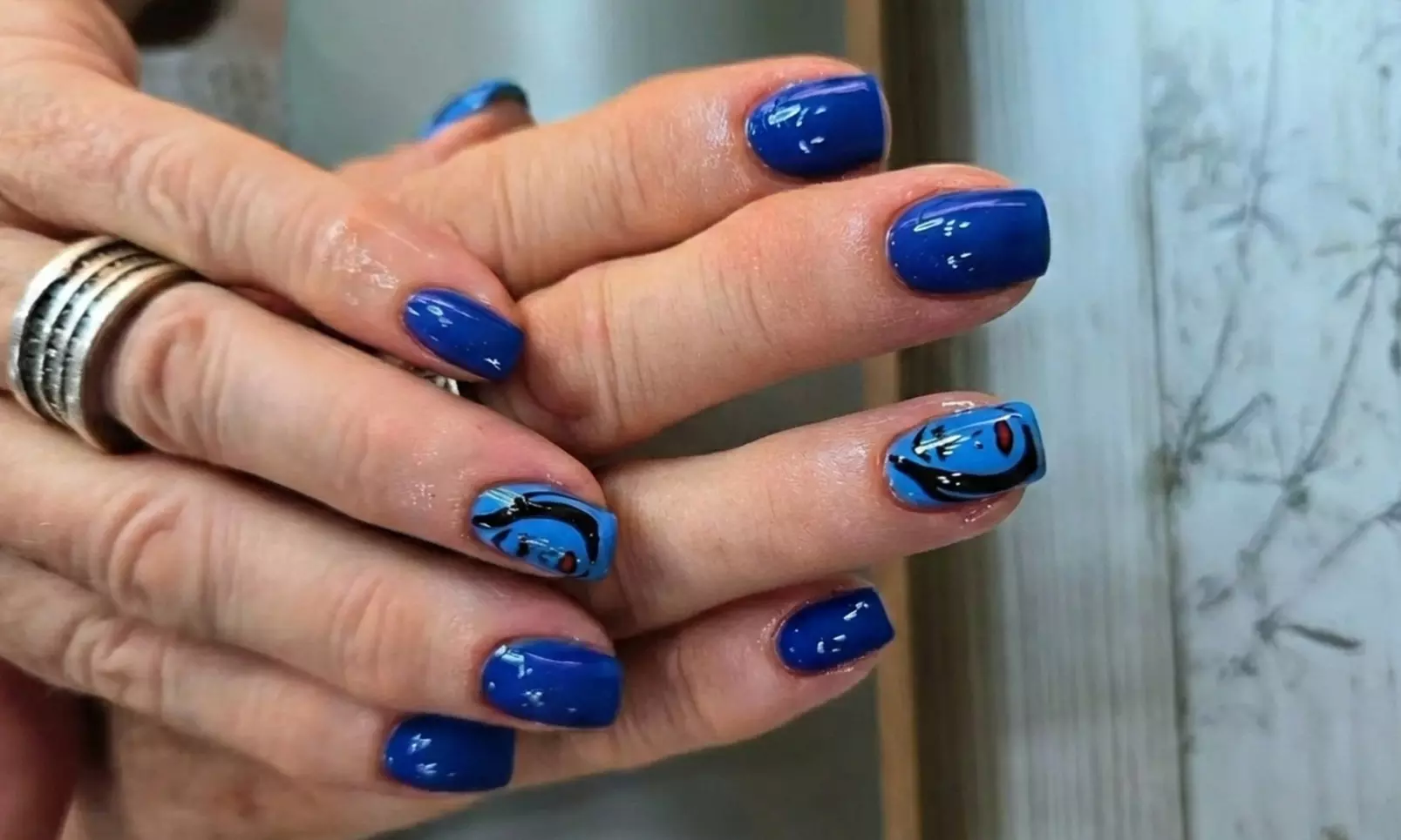 Manicura, pedicura o SPA con esmaltado semipermanente