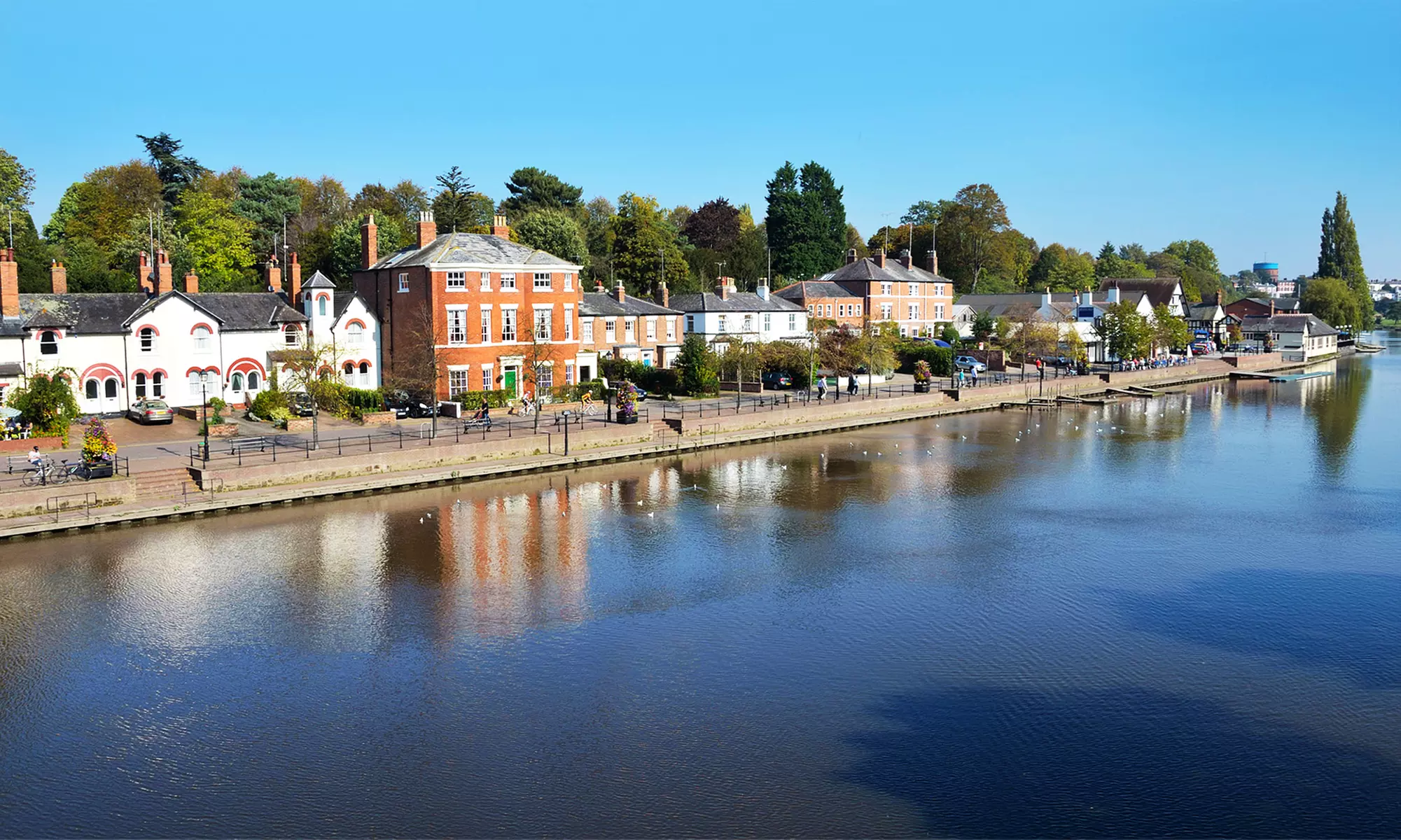 UK Coach Tour: Choice of Locations Plus 1 Night With Dinner, Drinks and Breakfast for £49 Per Person* - Second Medium