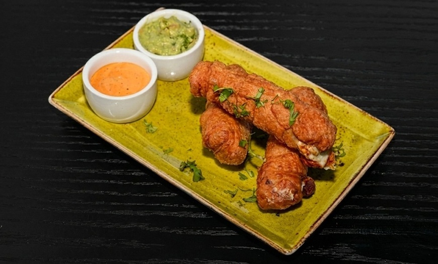 Image 6: 1 or 2 Starter +Two Main Dishes & Two or Four Drinks for 2 or 4 People
