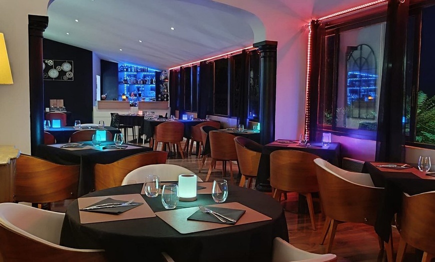 Image 5: Menu déjeuner ou diner pour 2 ou 4 personnes