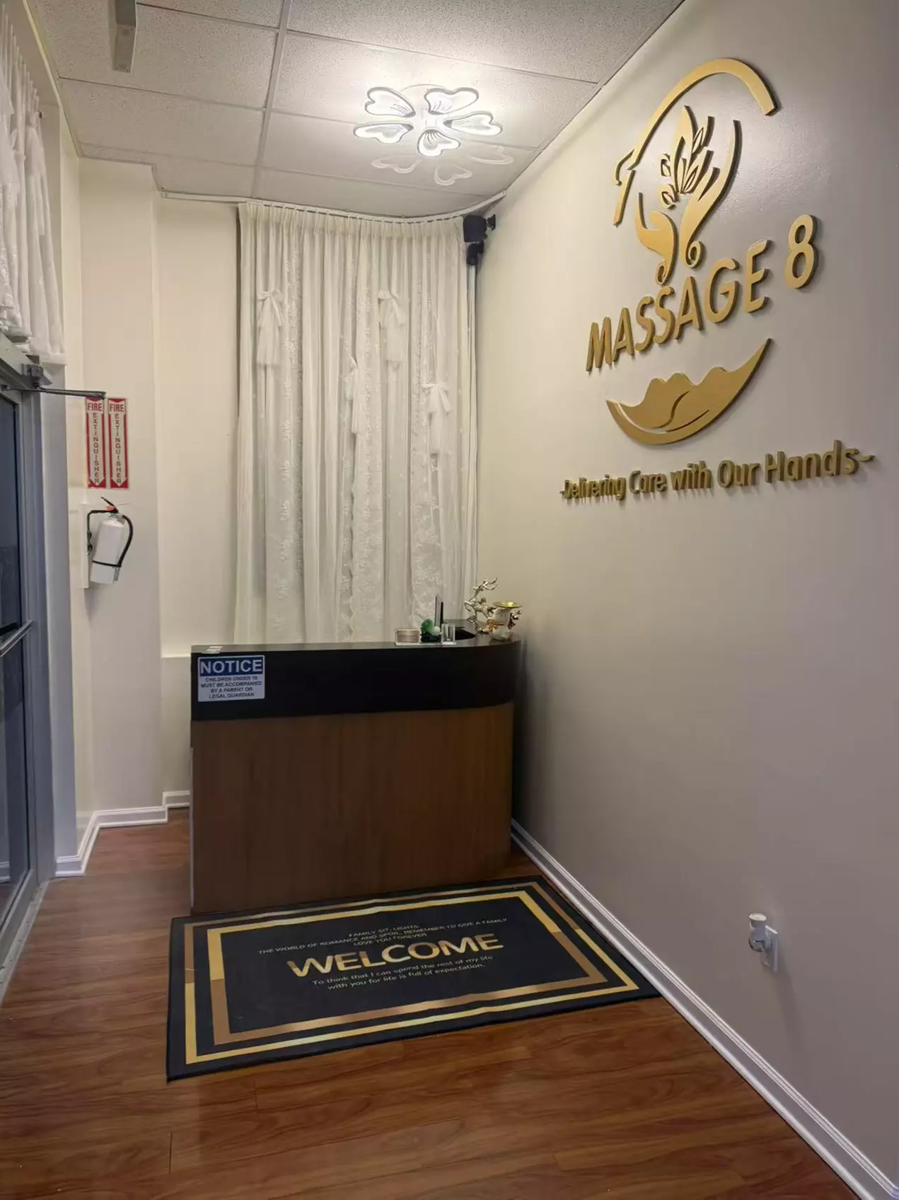 Up to 30% Off on Couples Massage at Healing Hands Spa