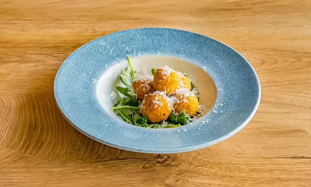 2 Course Italian Meal with Wine or Soft Drink for 1, 2 or 4