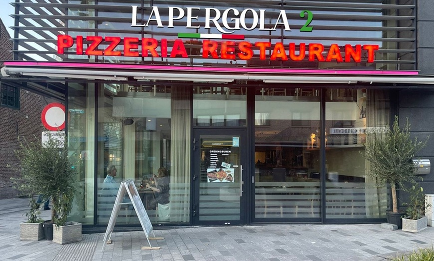 Image 5: Sfeervol 4-gangenmenu met authentieke houtovenpizza’s