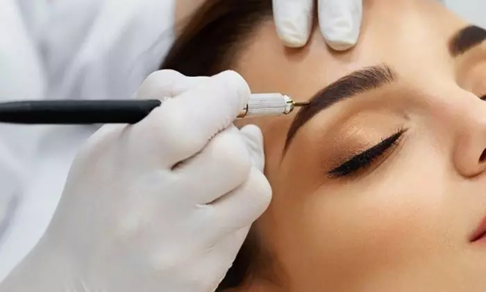 Microblading poil à poil et Microshading effet poudré au salon Nina Beauty School (jusqu'à 61% de remise) - Primary Image