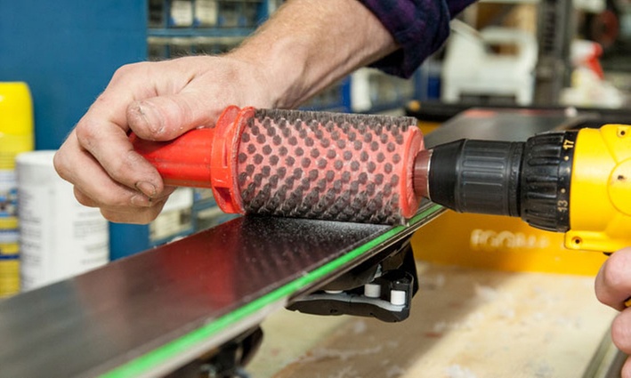 Alpine Ski Wax & Edge for Effortless Slope Sliding