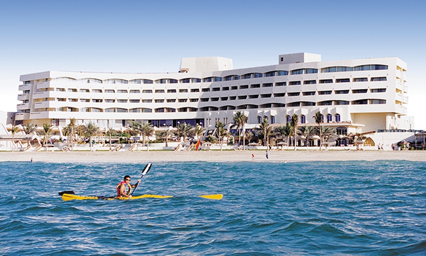 Image 3: 4-star beach stay in Sharjah@399