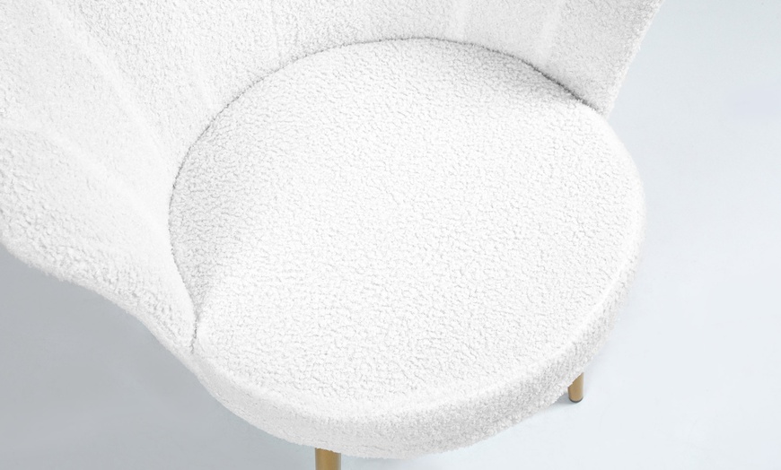 Image 15: Fluwelen schelpfauteuil