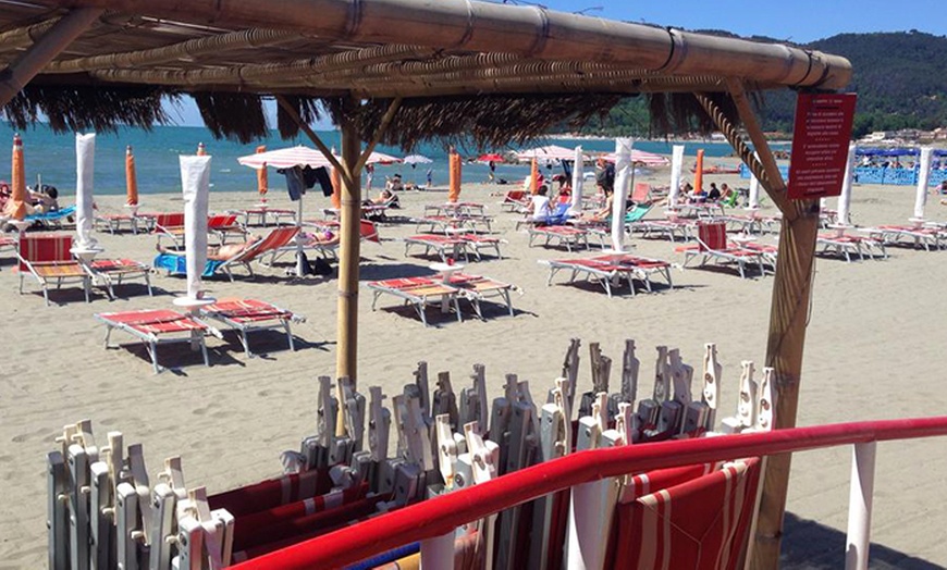 Image 3: 5 ingressi in spiaggia