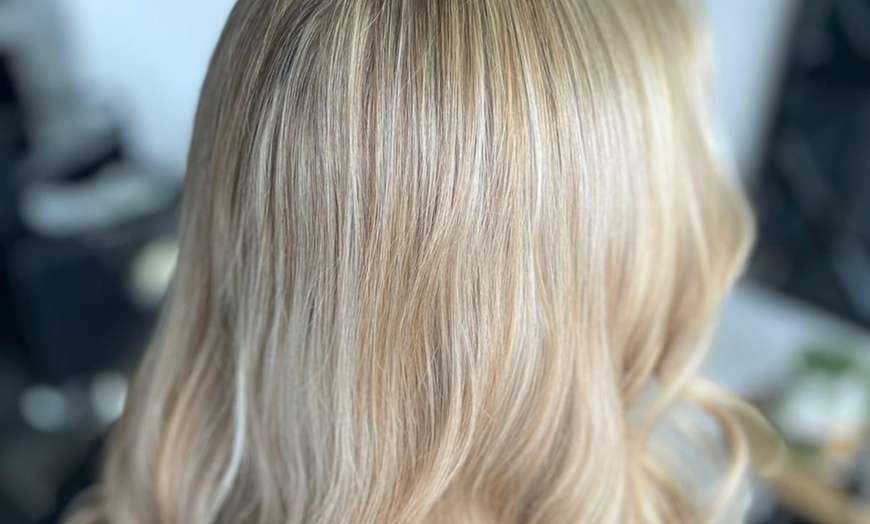 Image 12: Highlight, Tone & Style Packages with Cut and Blow-Dry
