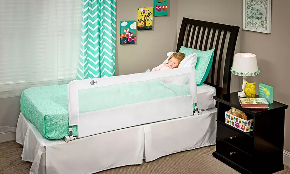 Regalo Hide Away Extra-Long Safety Bed Rail - Primary Image
