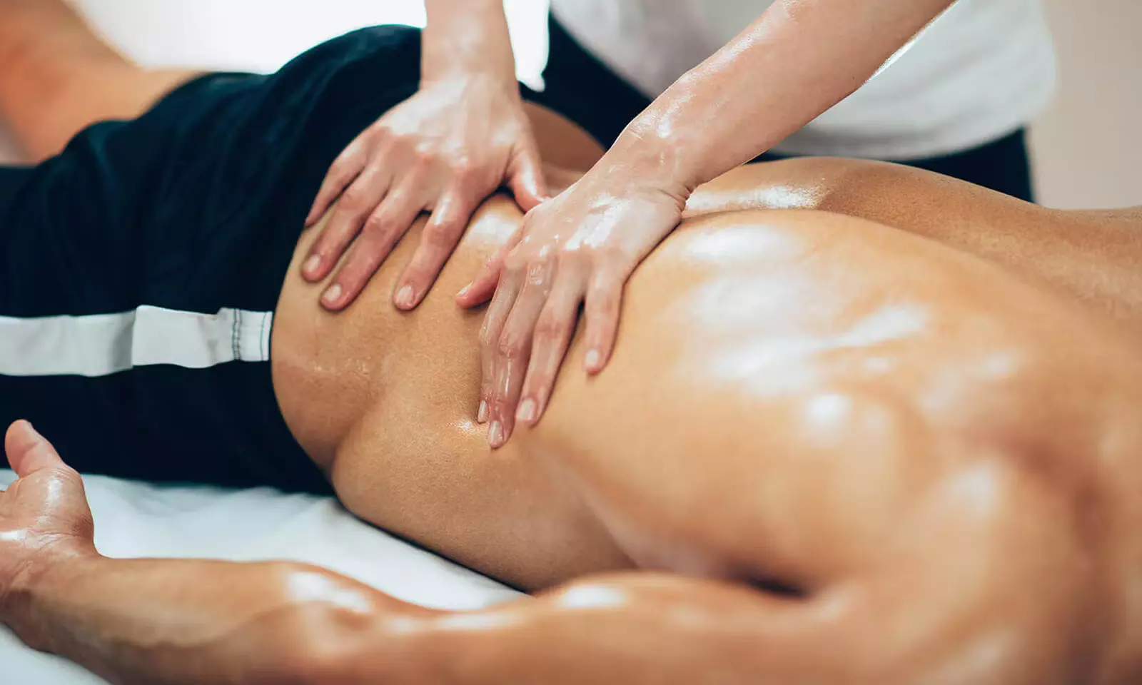 Relax with a 60-Min Couples Massage Or 30, 60, or 90-Min Body Massage