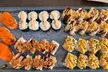 Menú de sushi para 2 o 4 personas con 34 o 68 piezas a elegir y bebida por persona, con hasta un 32% menos - Image 2