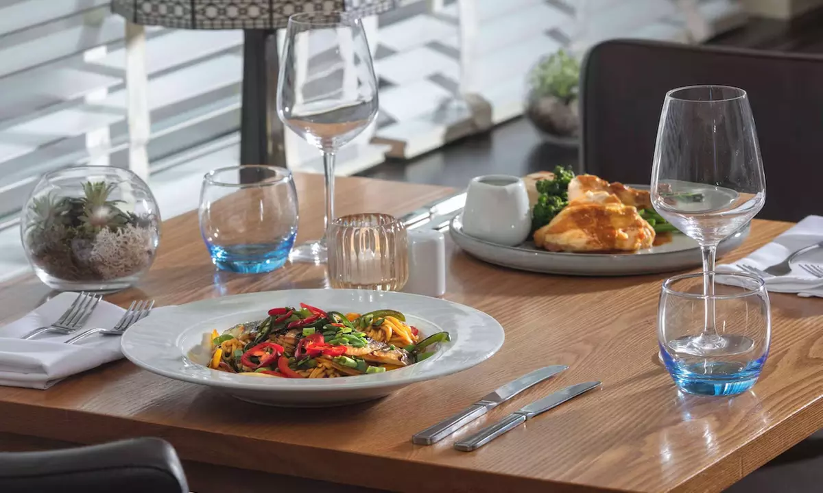 Merseyside, Liverpool: Stay with Breakfast, Spa Treatment & Dinner