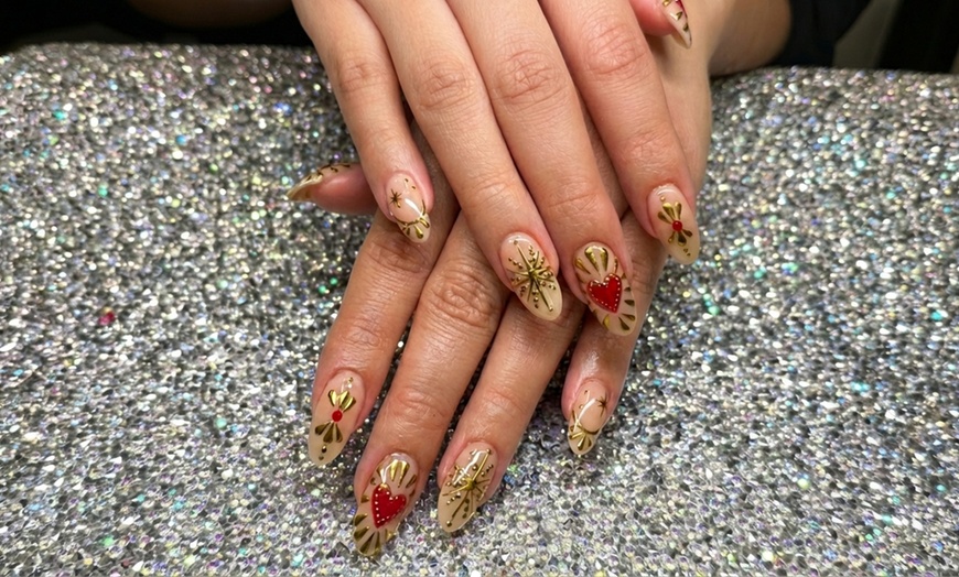 Image 17: Refreshing Steam Pedicures and Professional Gel Manicure Sets