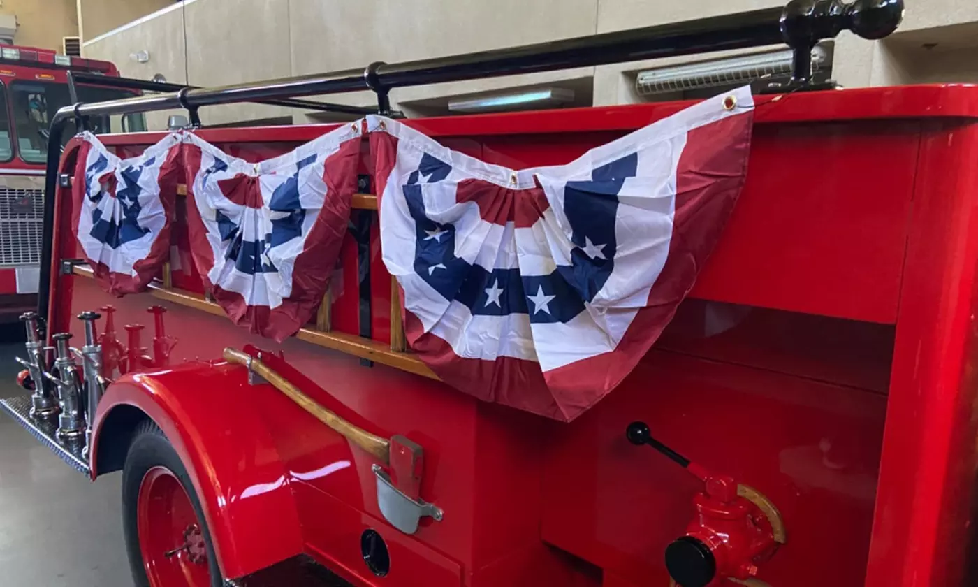 4 Pack American Patriotic Pleated Bunting USA Flag