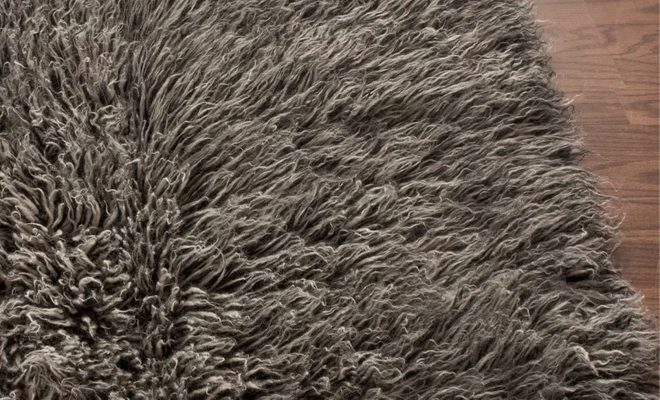 Handmade Flokati Wool Shag Rugs (Up to 73% Off). Multiple Colors and Sizes Available. Free Shipping and Free Returns. - Second Medium