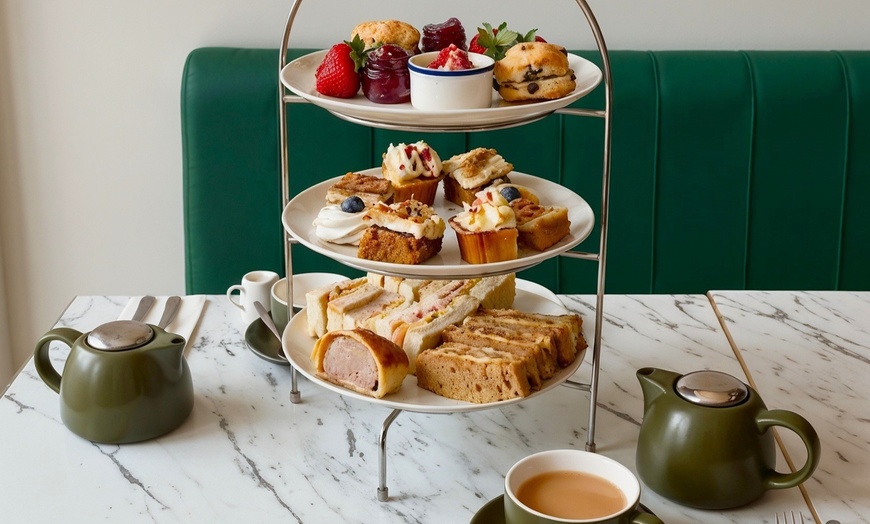 Image 2: Enjoy Classic, Prosecco or Cocktail Afternoon Tea for 1, 2 or 4