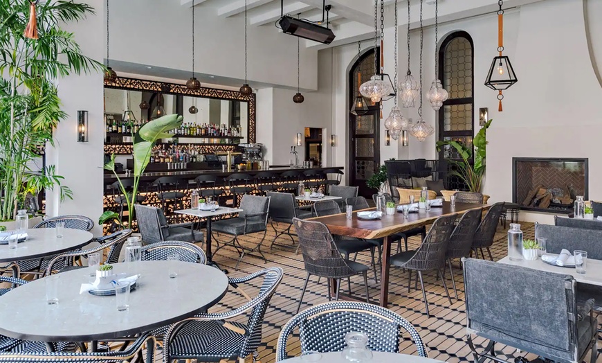 Image 17: Spacious 4* Hotel in Downtown Los Angeles