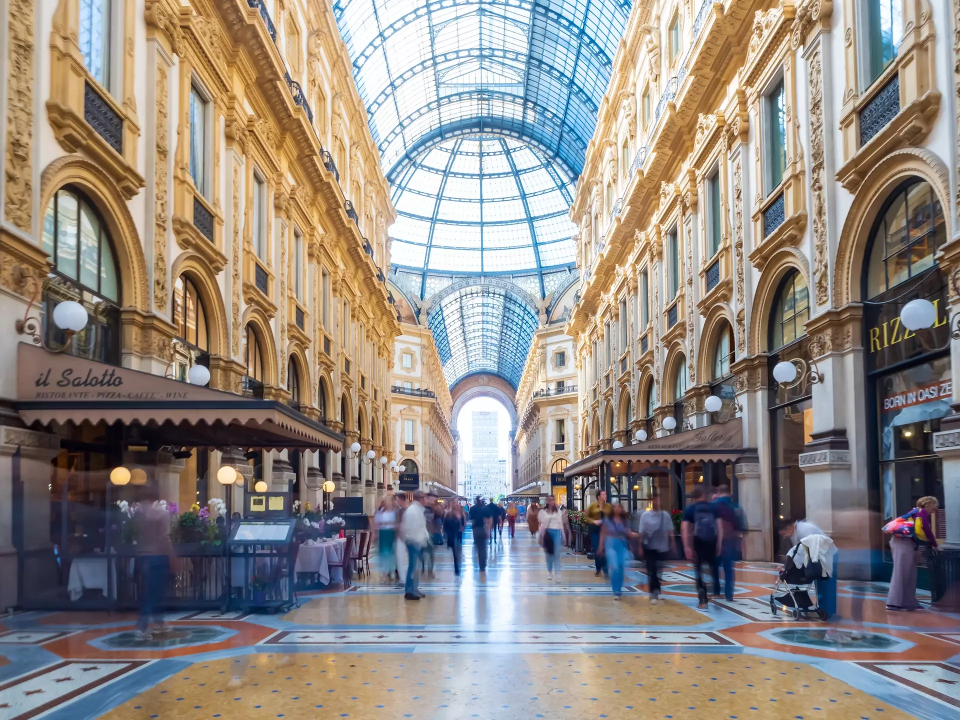 ✈ 5 Days in Milano: Fashion, Style, Air & Hotel from Worldee