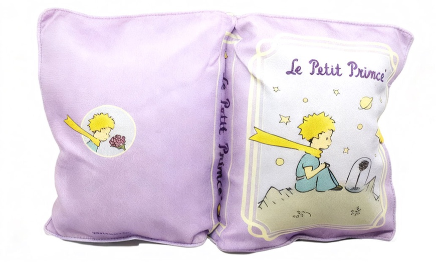 Image 12: Kissen in Buchform