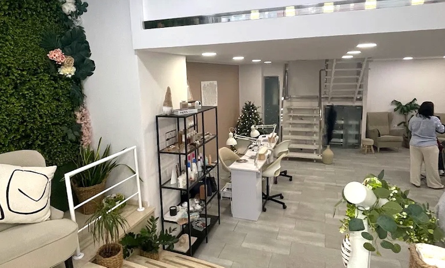 Image 4: Sesión de peluquería completa con opción a tinte de raíz o mechas