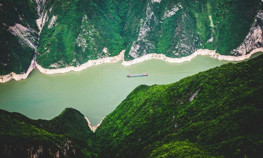 Image 3: ✈ 12-Night Tour of China w/ Yangtze River w/ Hotels & Air