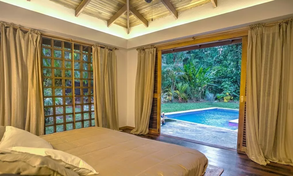 ✈ 7-Night Costa Rica Volcano and Beach Trip with Air & Car Rental