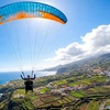 Image 2: Vuelo estándar o acrobático en parapente con video del despegue 