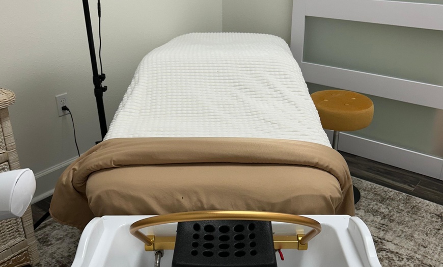 Image 3: Rejuvenate with a 60-minute or 90-minuteHead Spa 