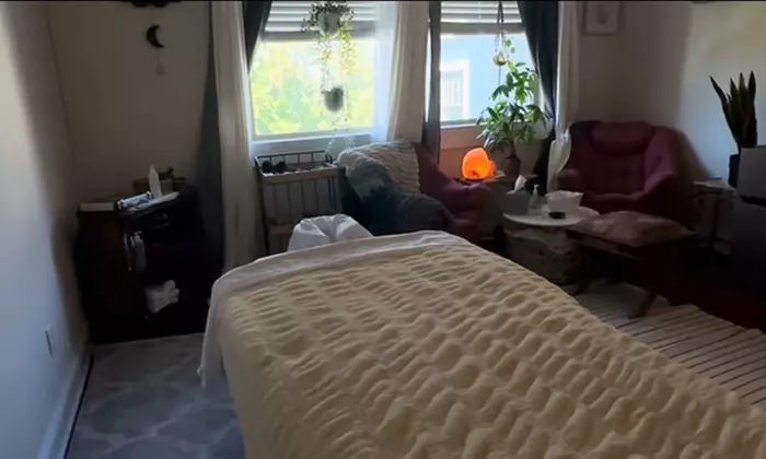 60 Minute Custom or Couples Massage by Certified Therapist 