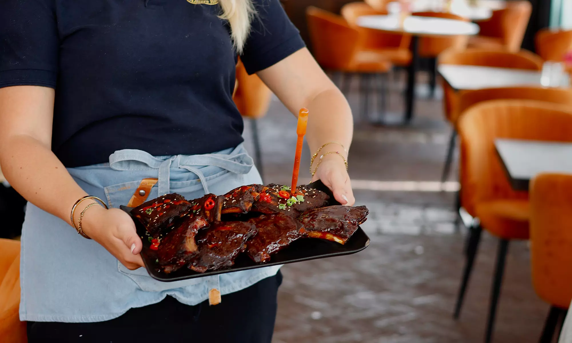 Onbeperkt spare ribs eten met uitzicht op het Gooimeer