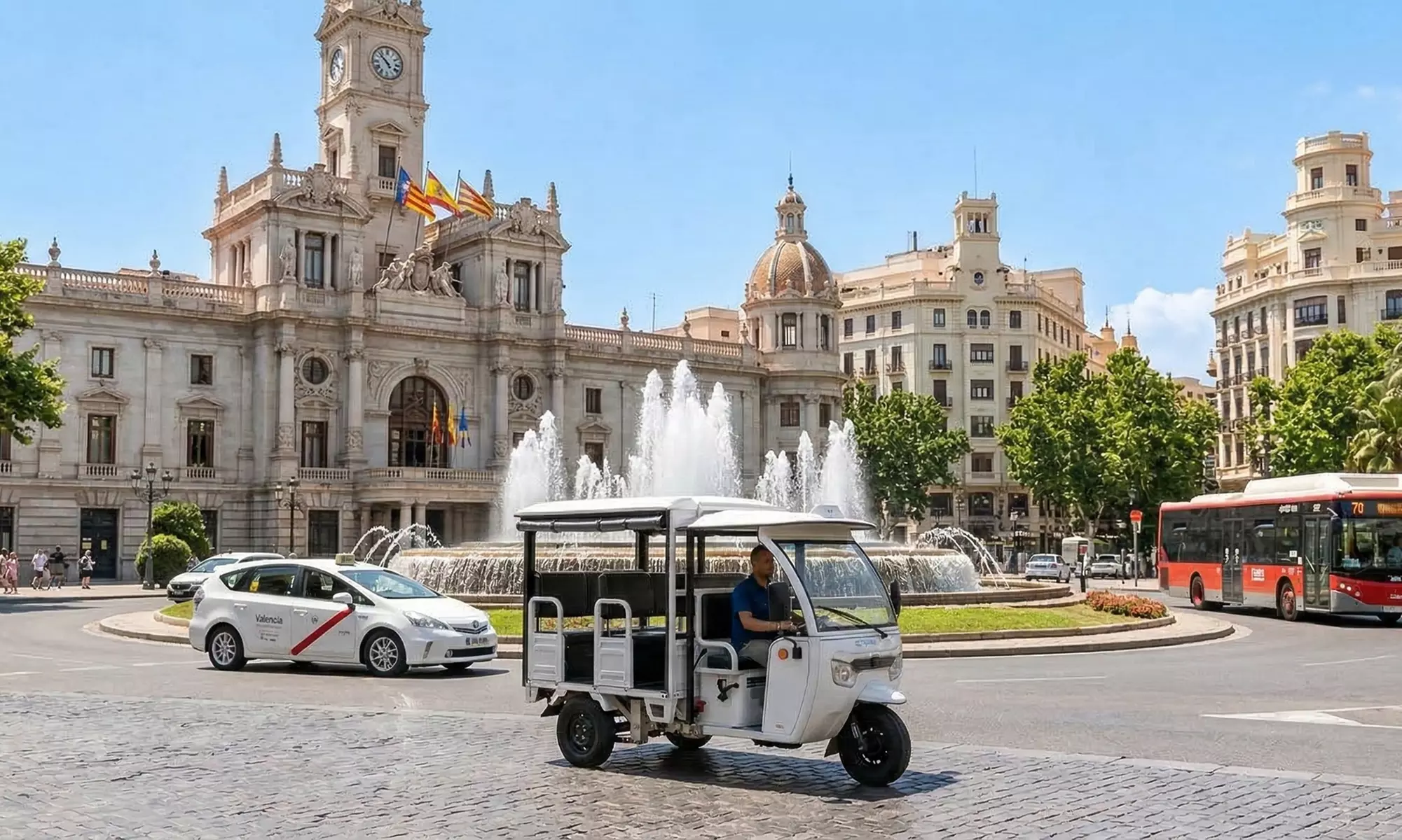Tour tuk tuk eléctrico Madrid 1 hora o 2 horas en grupo o privado