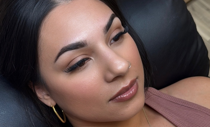 Image 1: Up to 44% Off on Eyebrow Tinting at The heavenly beauty bar