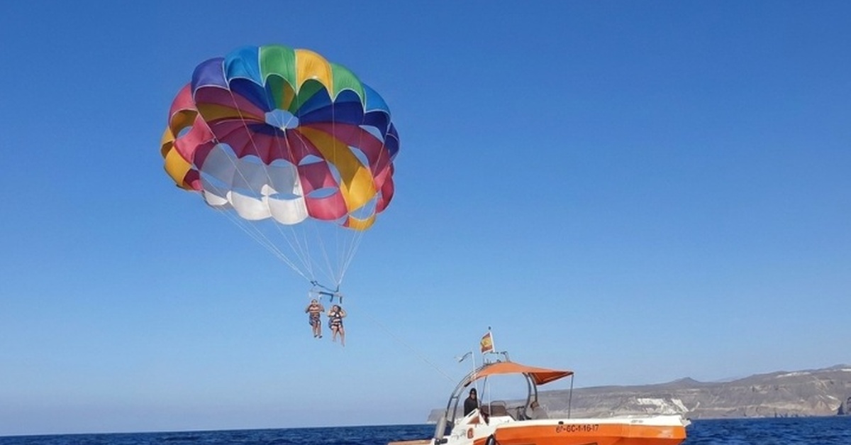 Experiencia de parasailing para varias personas en Puerto Rico, Gran Canaria