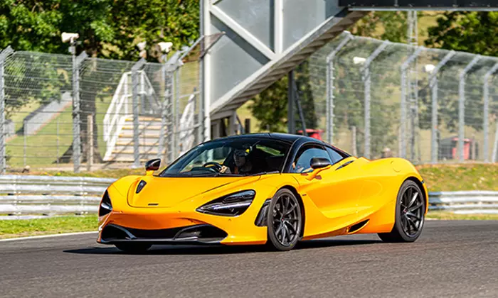 Sportscar or Supercar Driving - 3,6 or 9 Miles in 1,2 or 3 cars