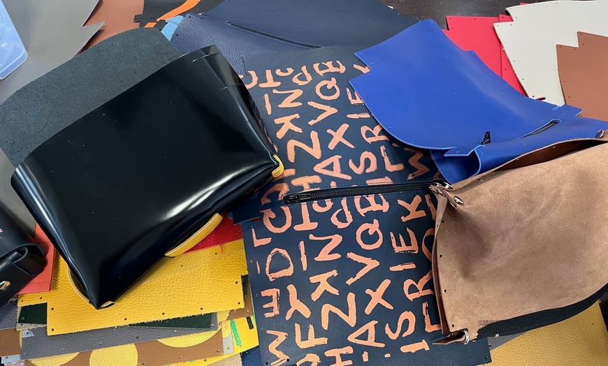 Image 4: Maak je eigen leren tas tijdens een creatieve workshop