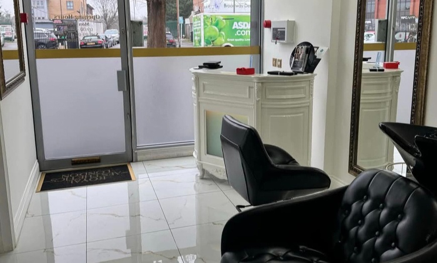 Image 4: Up to 25% Off on Salon - Hair Colour / Highlights at Just Beauty Salon