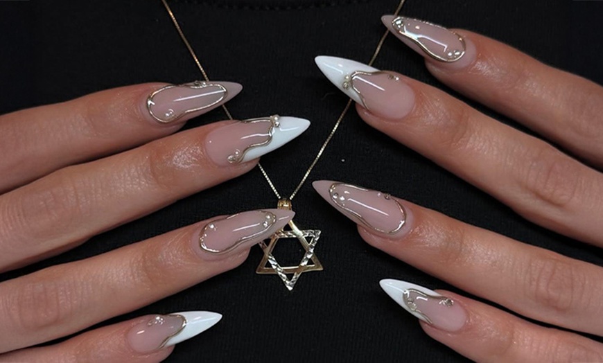 Image 5: Langanhaltende Nägel mit Shellack, Hartgel oder veganem Gel 