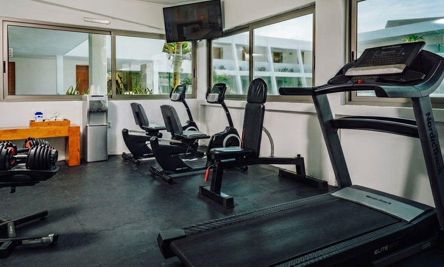 Image 21: ✈ All-Incl. Paradise: 4 Nights at Flamingo Beach Resort Cancún