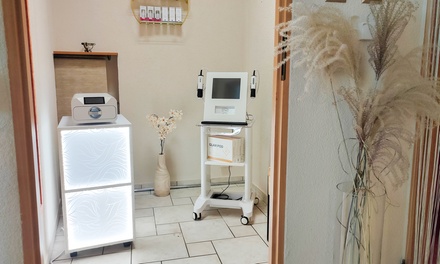 Masaż twarzy, szyi i dekoltu z peelingiem i maską kremową