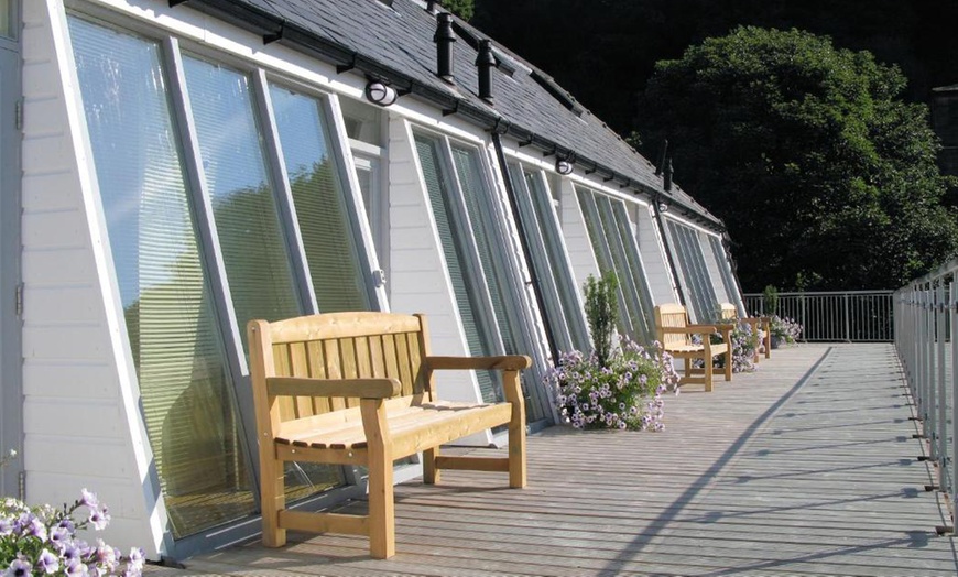 Image 4: West Yorkshire, Hebden Bridge: 4* Apartment Stay with Breakfast & Prosecco