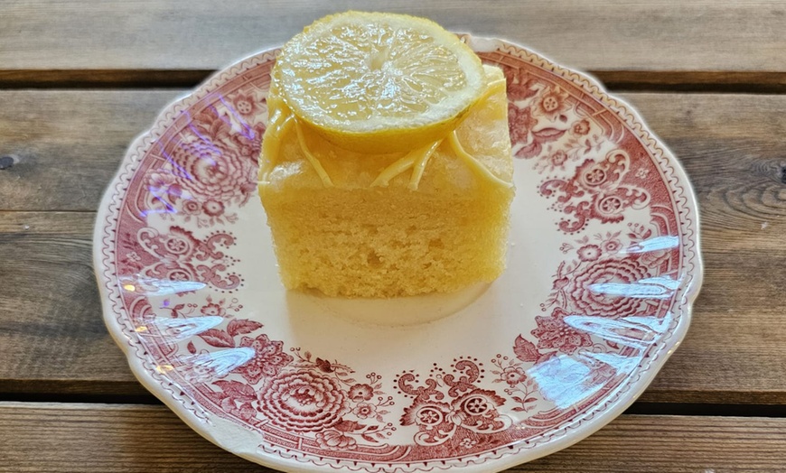 Image 4: Süße Auszeit: Kuchen & Heißgetränk nach Wahl für 2, 4 oder 6 Personen