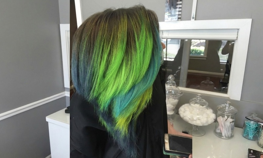 Image 3: Fresh Hair Color Services & Highlights with Expert Stylists in Tampa