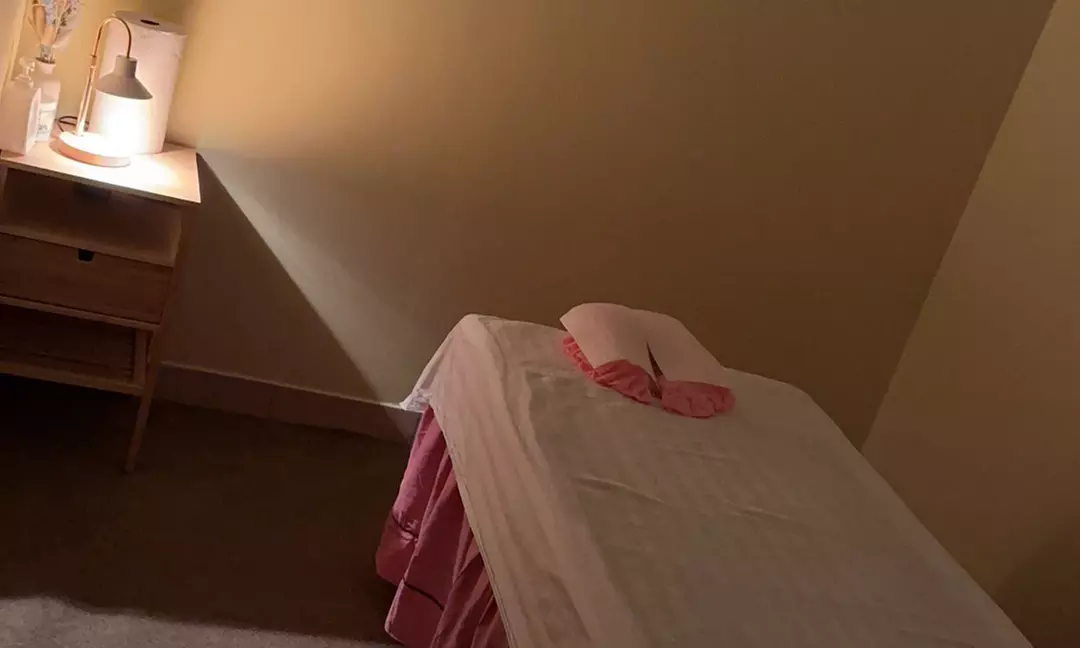 Up to 22% Off on Couples Massage at Sakura Massage