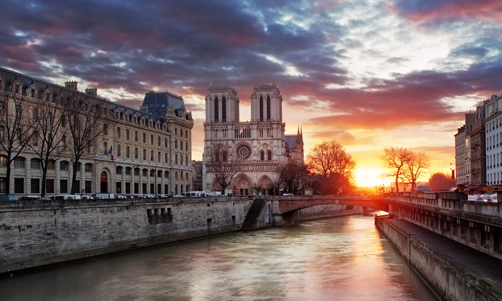 ✈ Parigi: Volo diretto più 2 o 3 notti in hotel