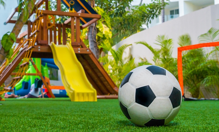 Image 7: ✈4-Night All-Incl. Krystal Grand Puerto Vallarta from Travel by Jen