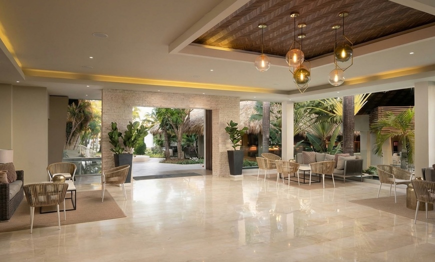 Image 5: ✈ 4 or 7-Night All Inclusive Dominican Republic Vacation with Air