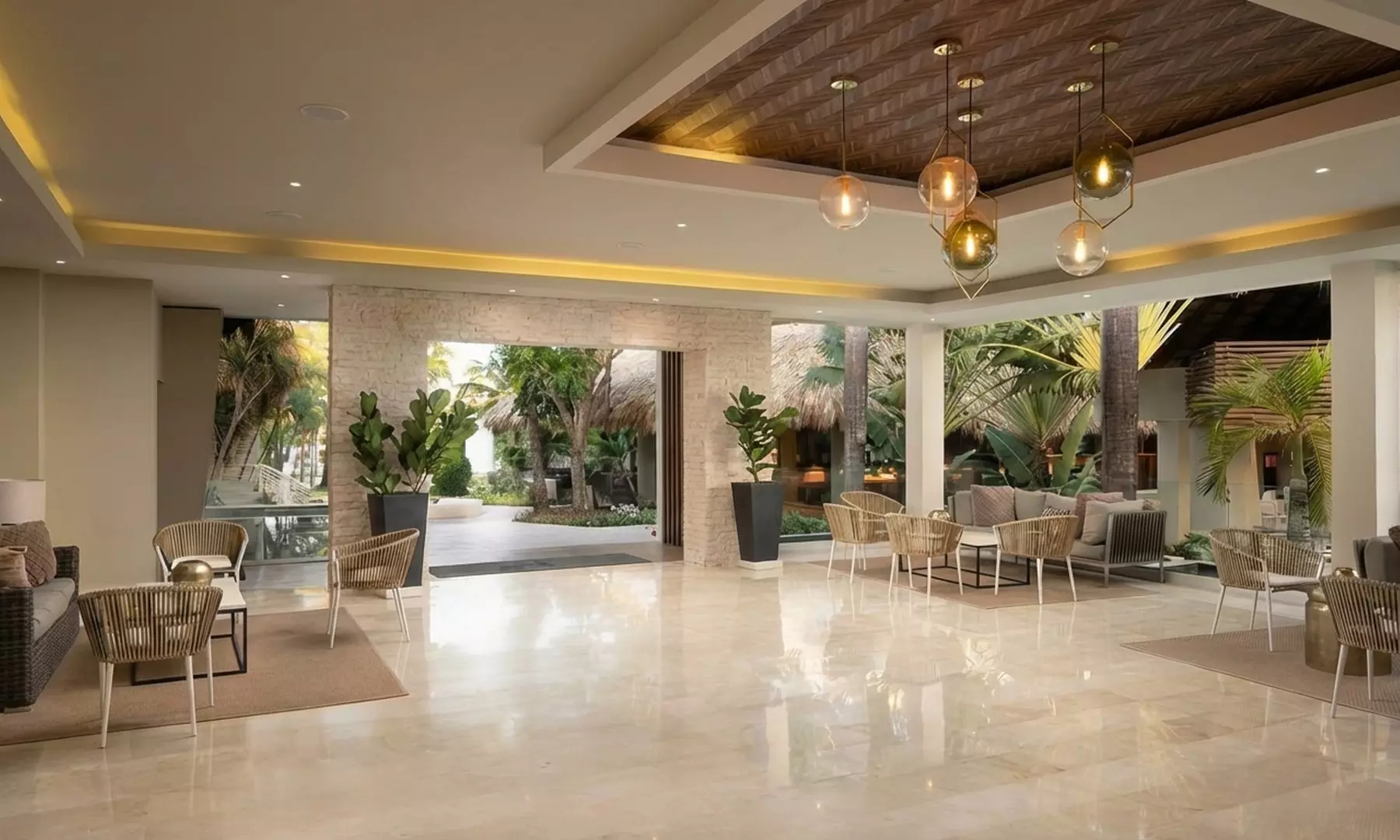 ✈ 4 or 7-Night All Inclusive Dominican Republic Vacation with Air