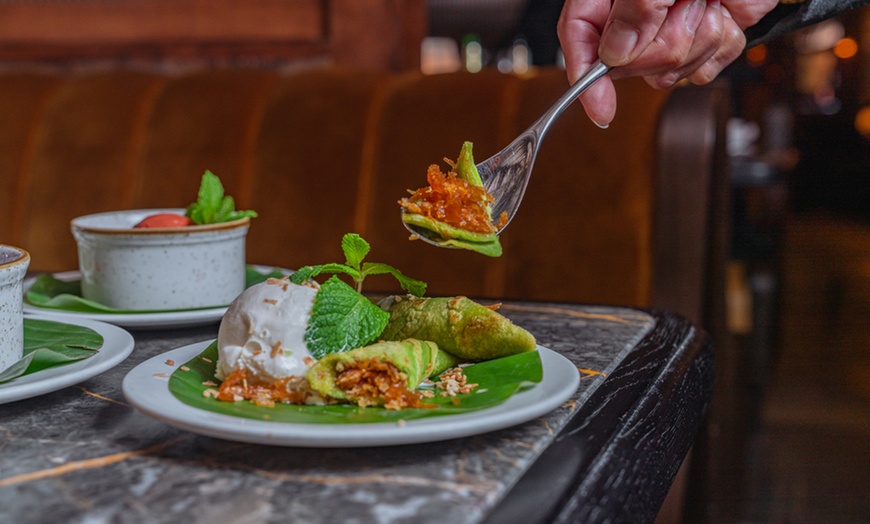 Image 3: The Crazy Bear | Thai 12-Plate & Drinks | Beaconsfield & Stadhampton