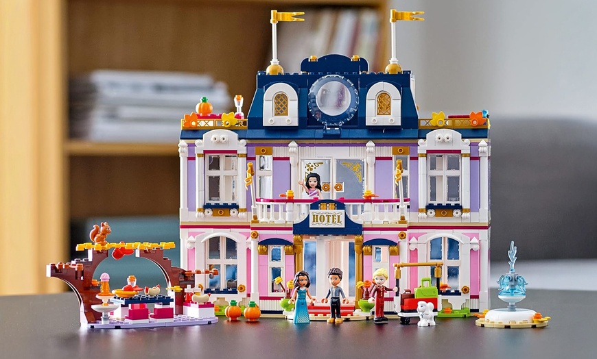 Image 5: LEGO Friends Heartlake City Grand Hotel Dollhouse
